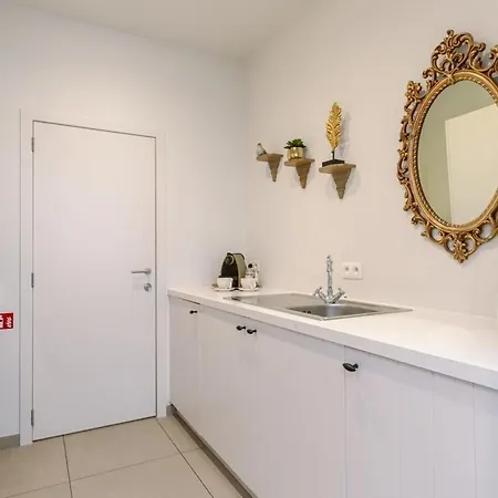 Huswell - Stylish In The Heart Of Apartment