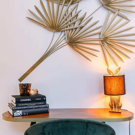 Huswell - Stylish In The Heart Of Bruges